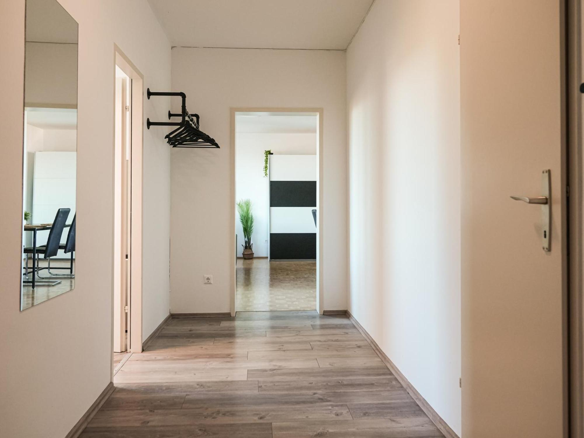 Spacious Apartments With View & Free Parking Wiener Neustadt Exterior foto