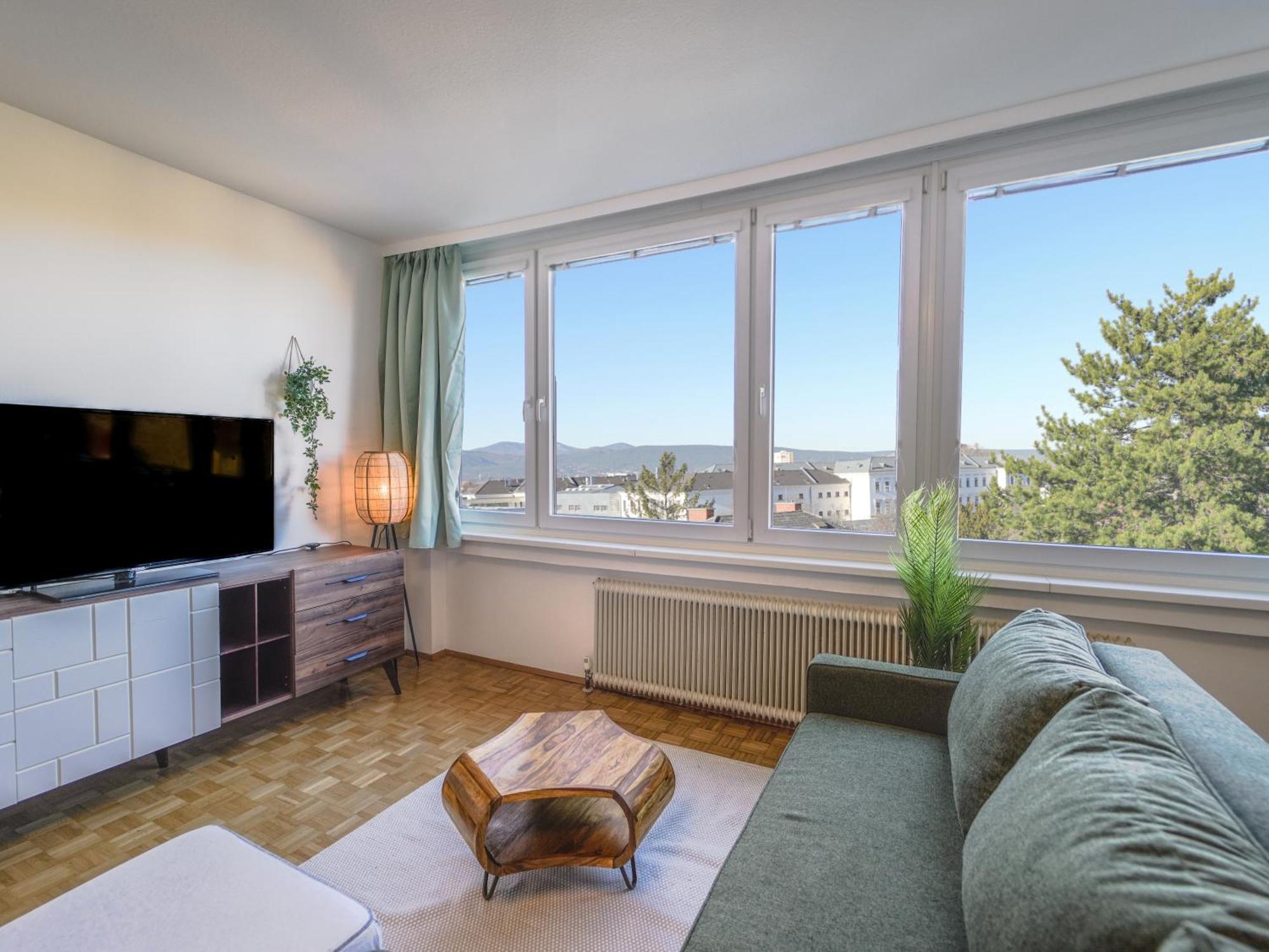 Spacious Apartments With View & Free Parking Wiener Neustadt Exterior foto