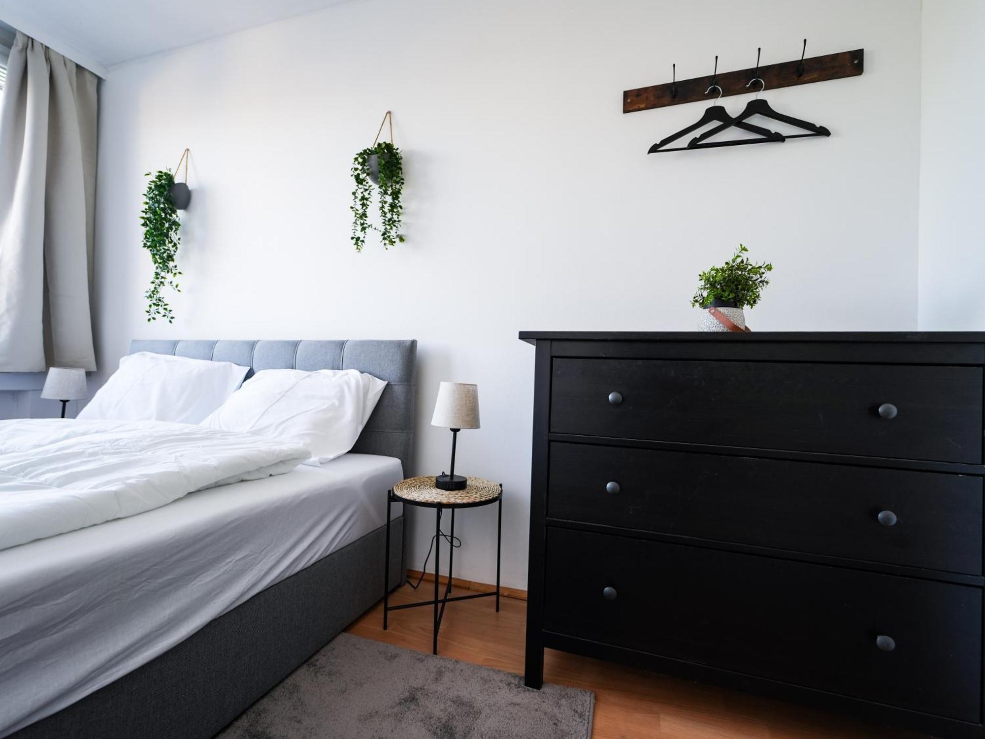 Spacious Apartments With View & Free Parking Wiener Neustadt Exterior foto